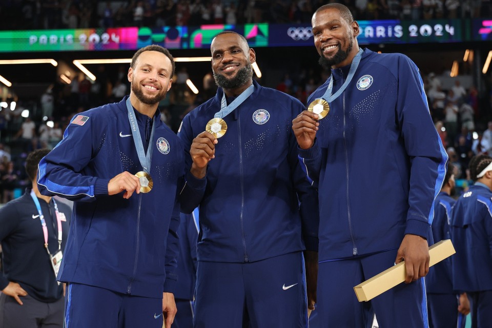 塞尔维亚队带队取胜！，库里重要时刻战术调整再创辉煌时刻(塞尔维亚nba现役球员)