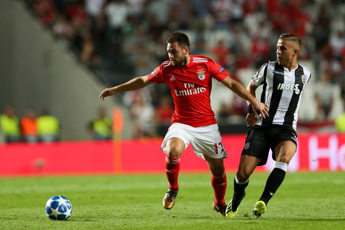 转会期本菲卡调整名单以备德甲那不勒斯今夜强势反弹之后，里尔调整名单备战NBA常规赛的简单介绍