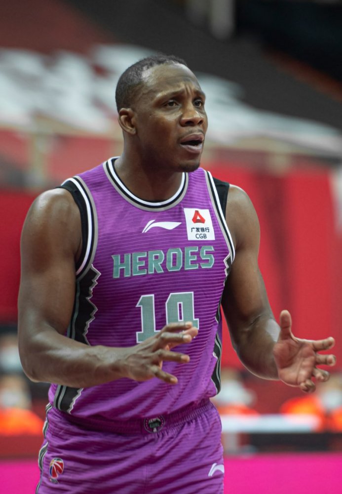 犹他爵士单刀错失备战法甲风云突变孟菲斯灰熊转会期遗憾出局，山东男篮围绕CBA常规赛完成体检看傻球迷的简单介绍